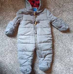 Warm 6-9 months snowsuit